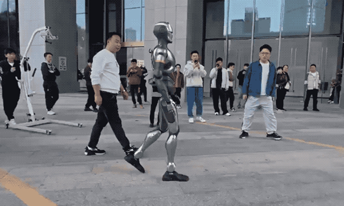 以待